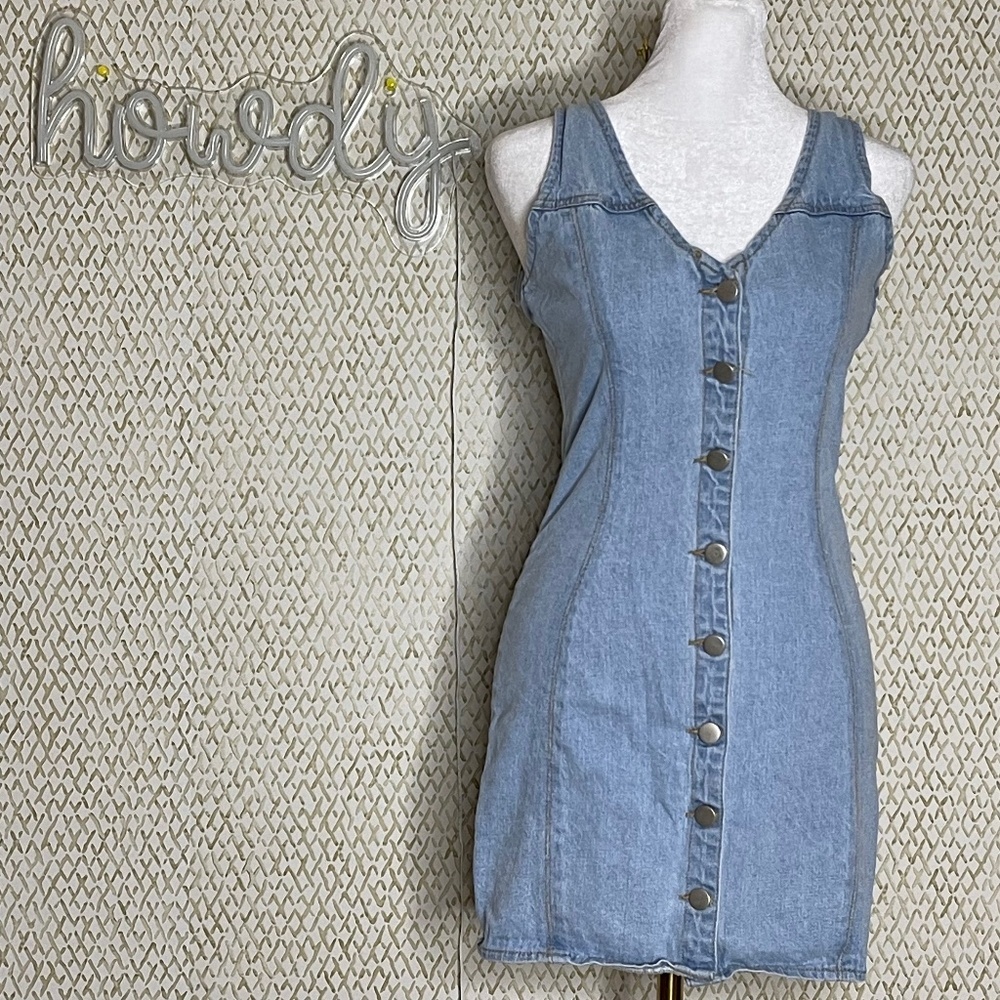 Blue Blush 100% Cotton Light Blue Denim Button Down Bodycon Mini Dress Size S